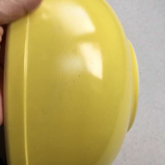 Vintage PYREX Primary Yellow Large Mixing Bowl - Picture 5 of 9